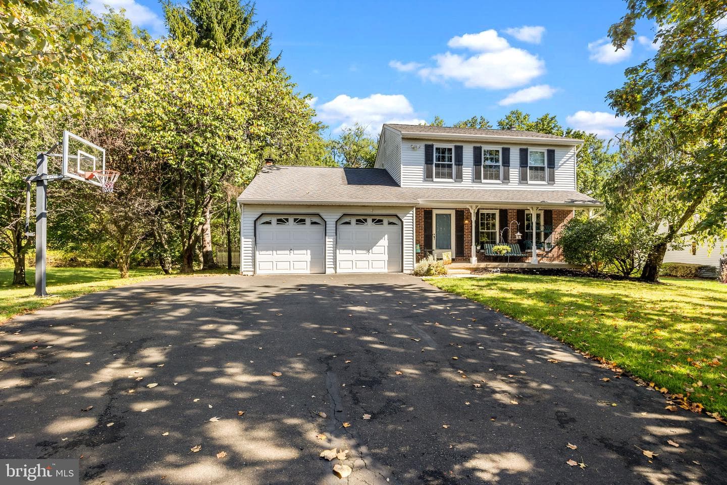 151 Canterbury Lane photo 36
