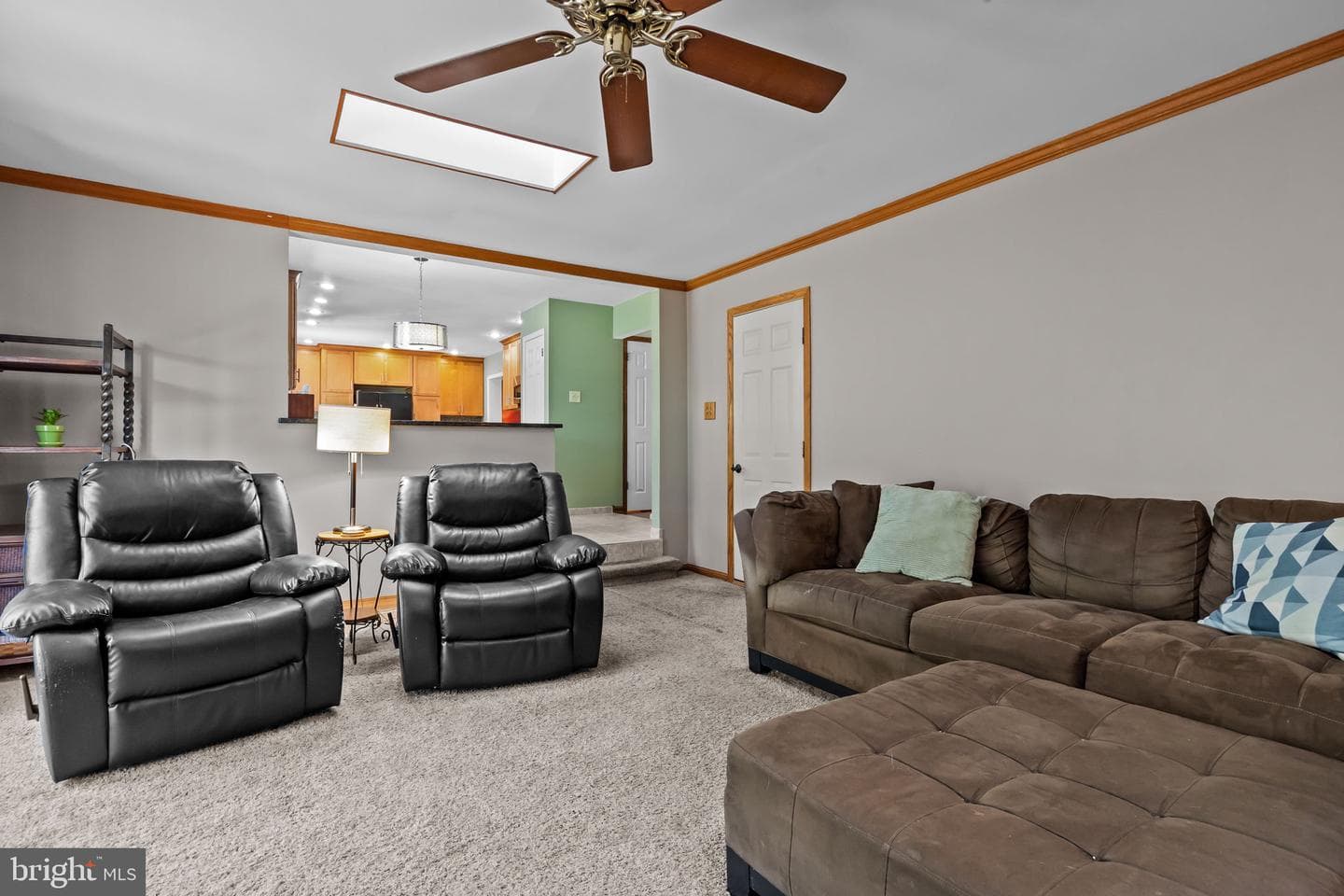 151 Canterbury Lane photo 9