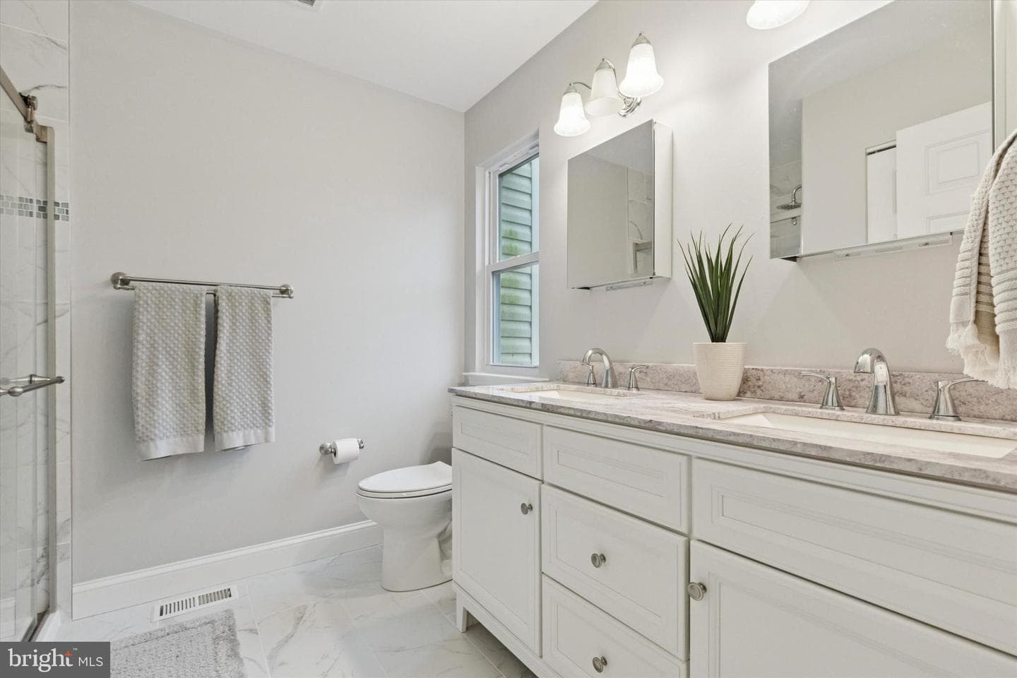 552 Creekside Drive photo 18