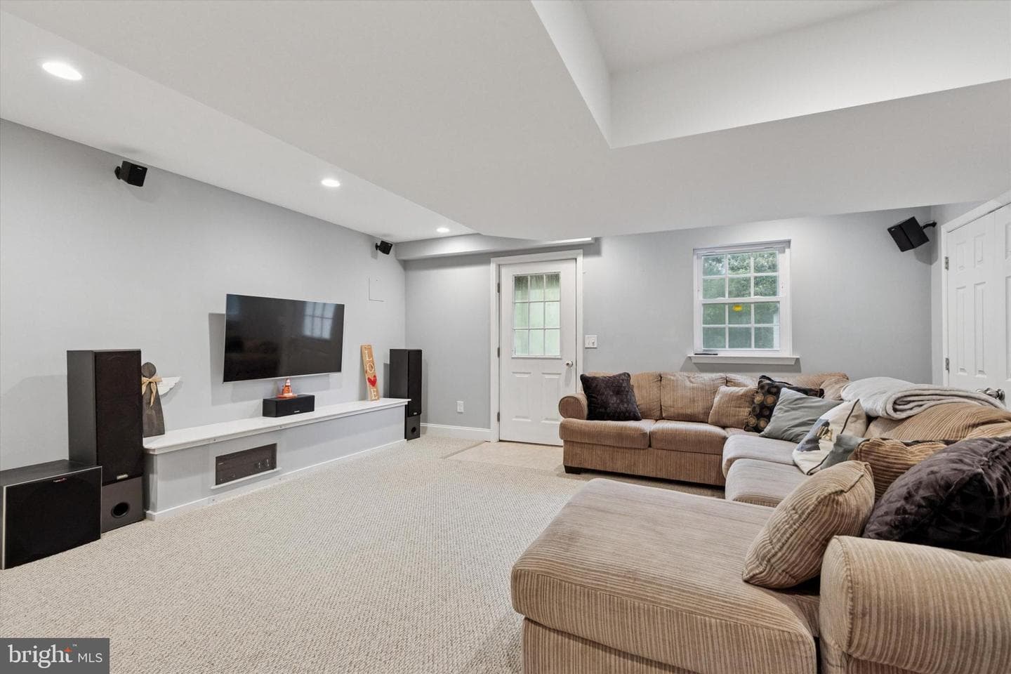 552 Creekside Drive photo 30