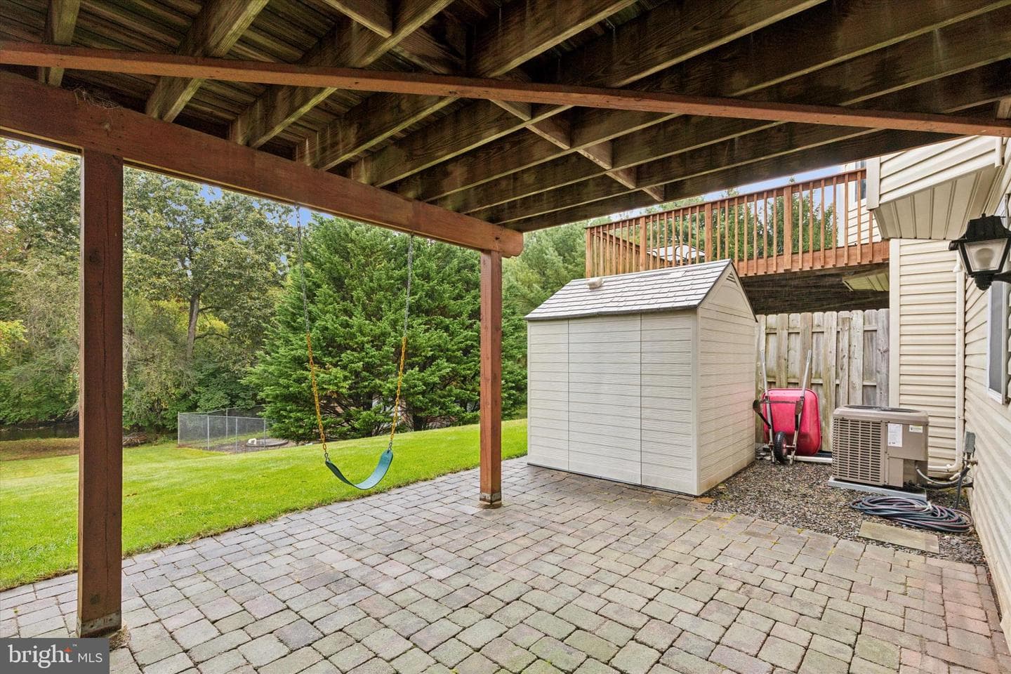 552 Creekside Drive photo 32