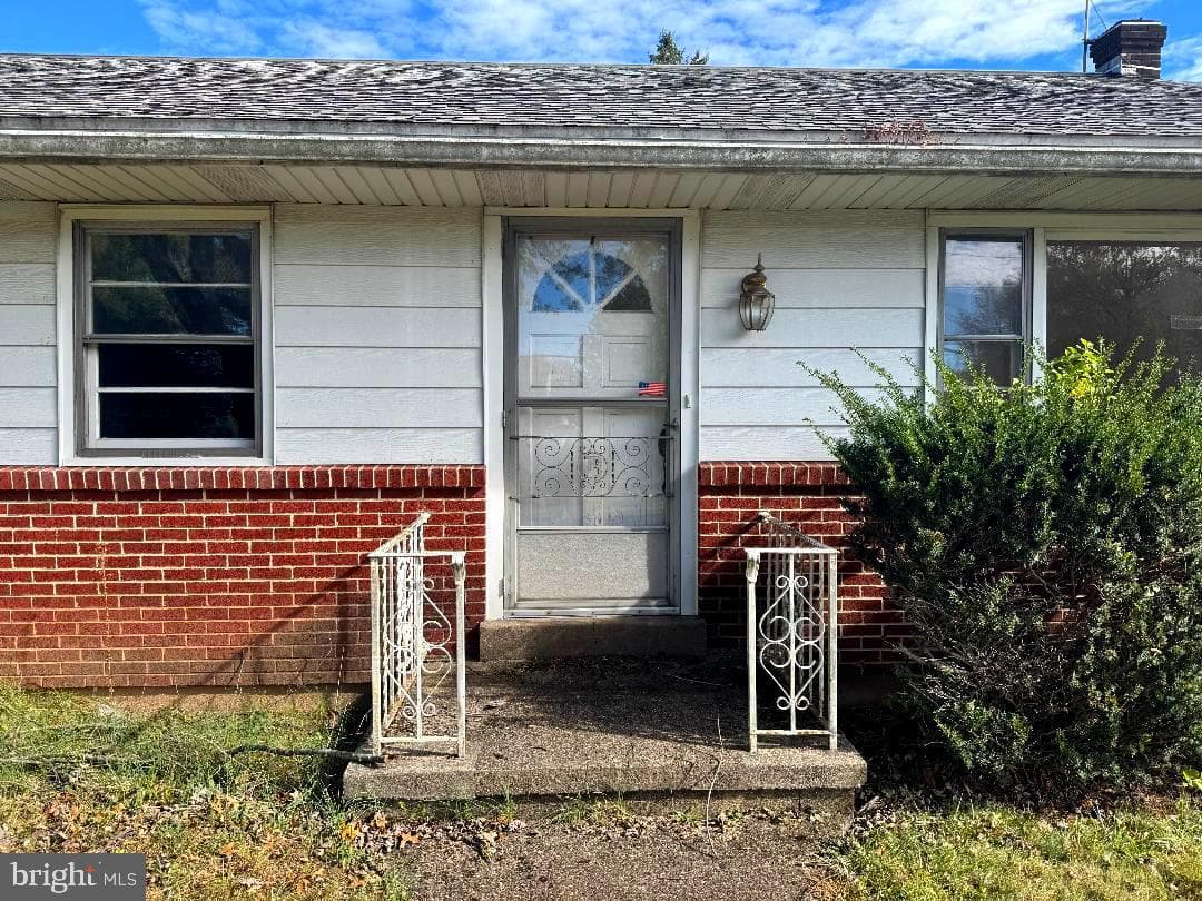 1533 School Road photo 2