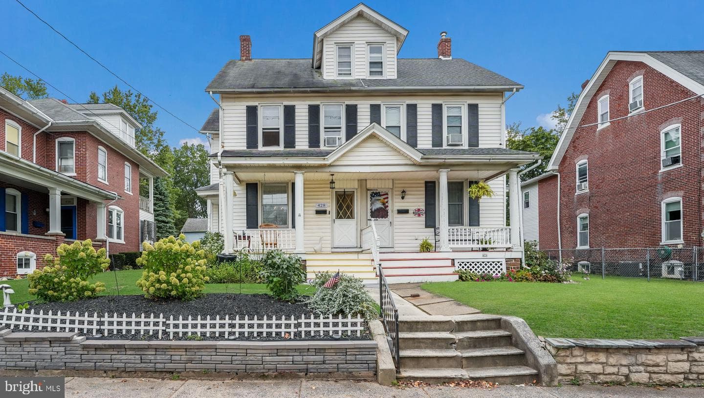 428 E Broad Street photo 1