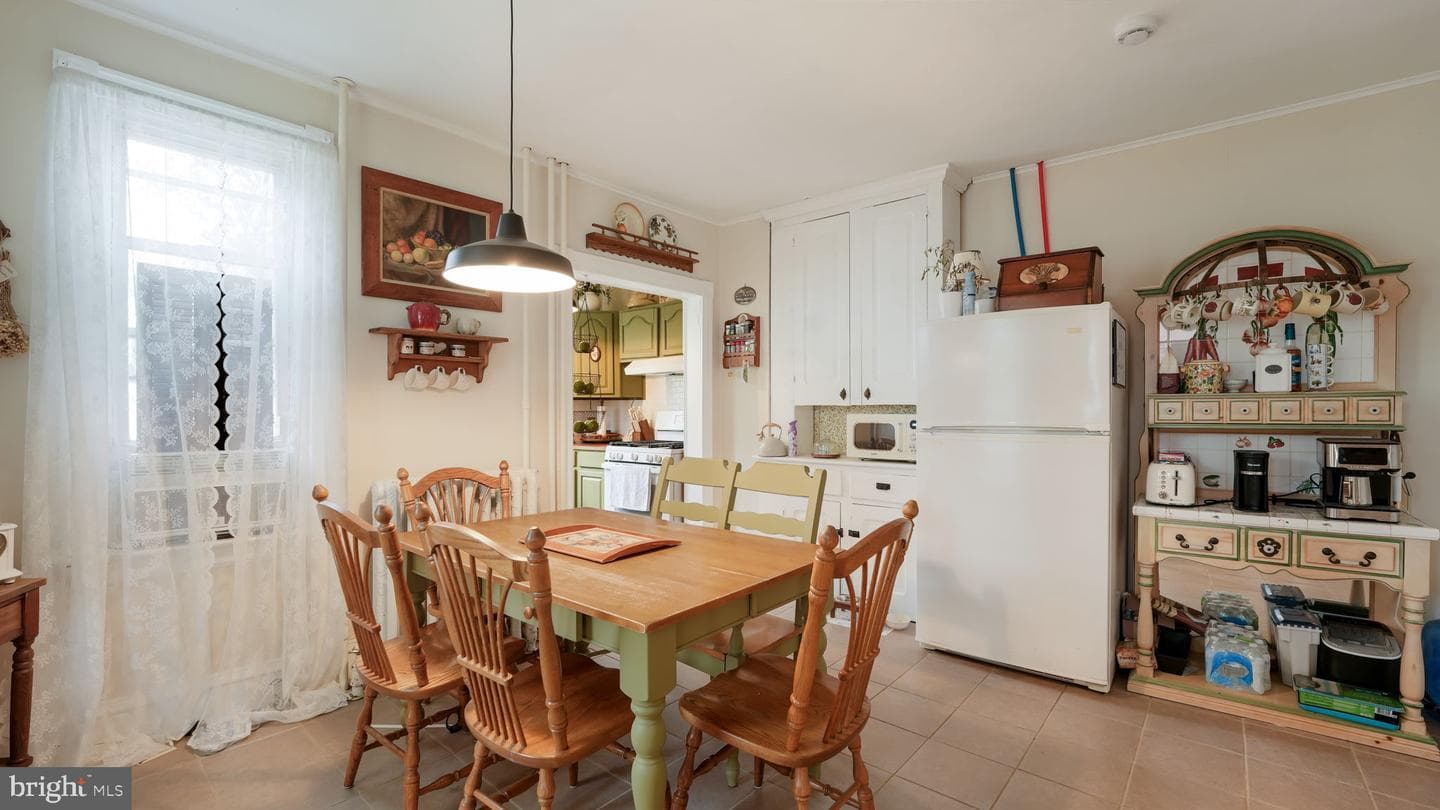 428 E Broad Street photo 12