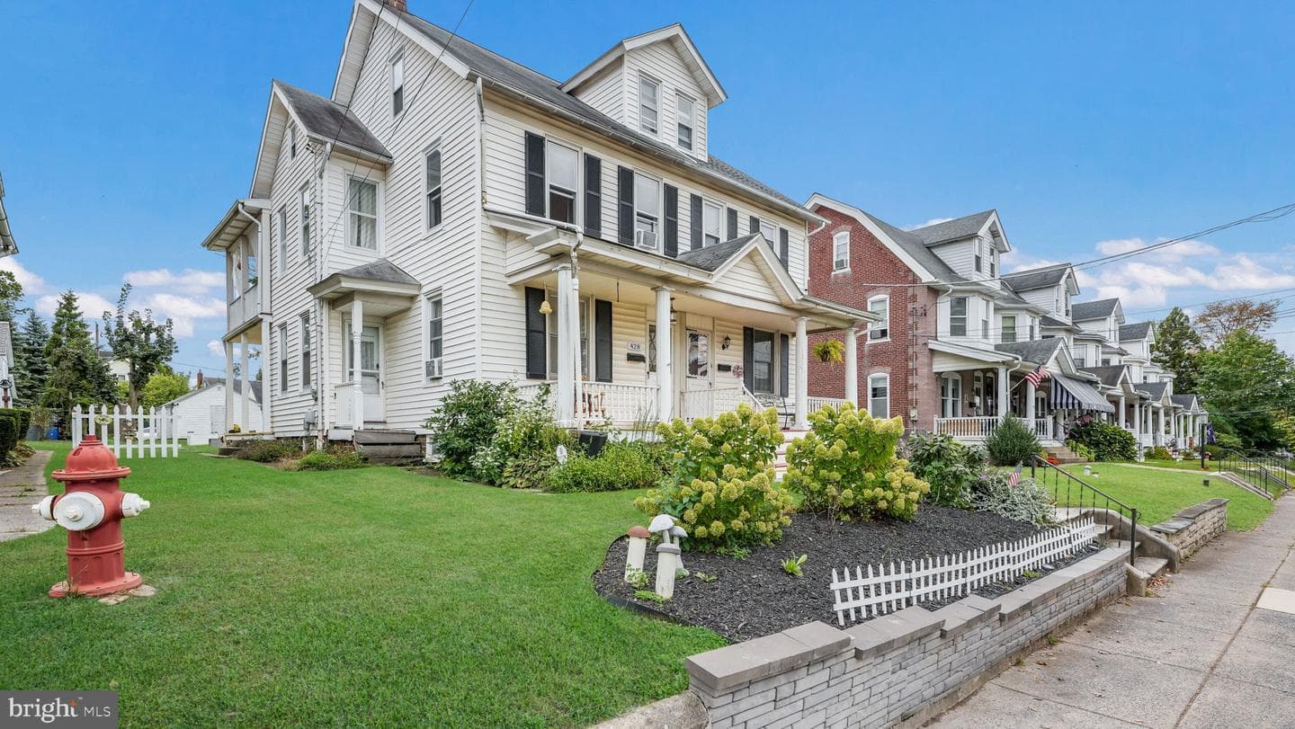 428 E Broad Street photo 2