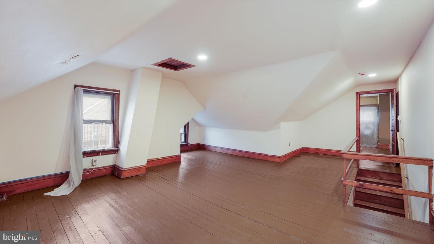 428 E Broad Street photo 23