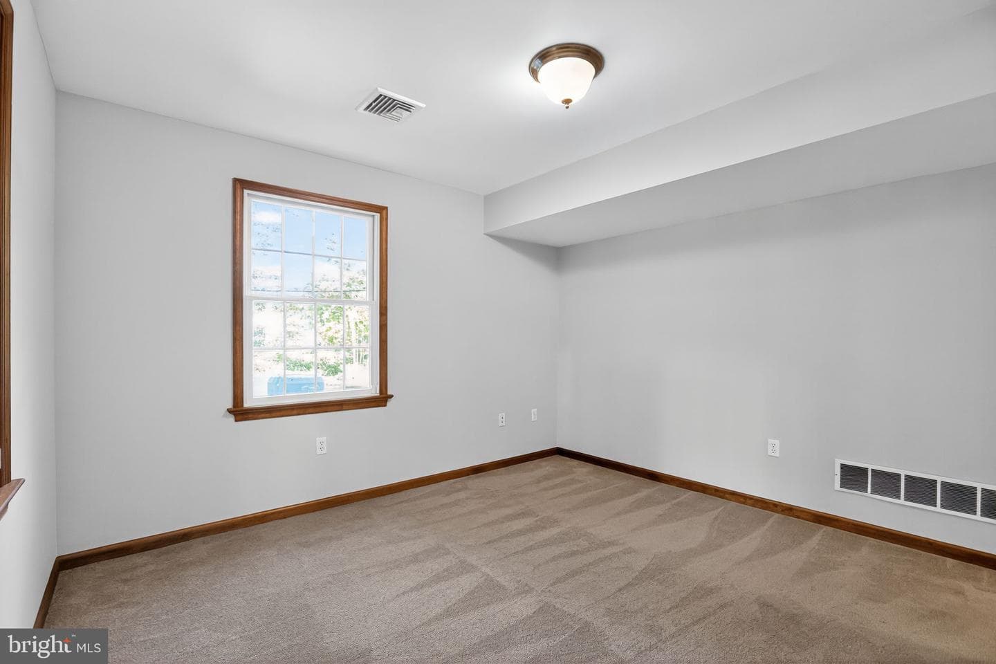 1709 Snyder Road photo 14