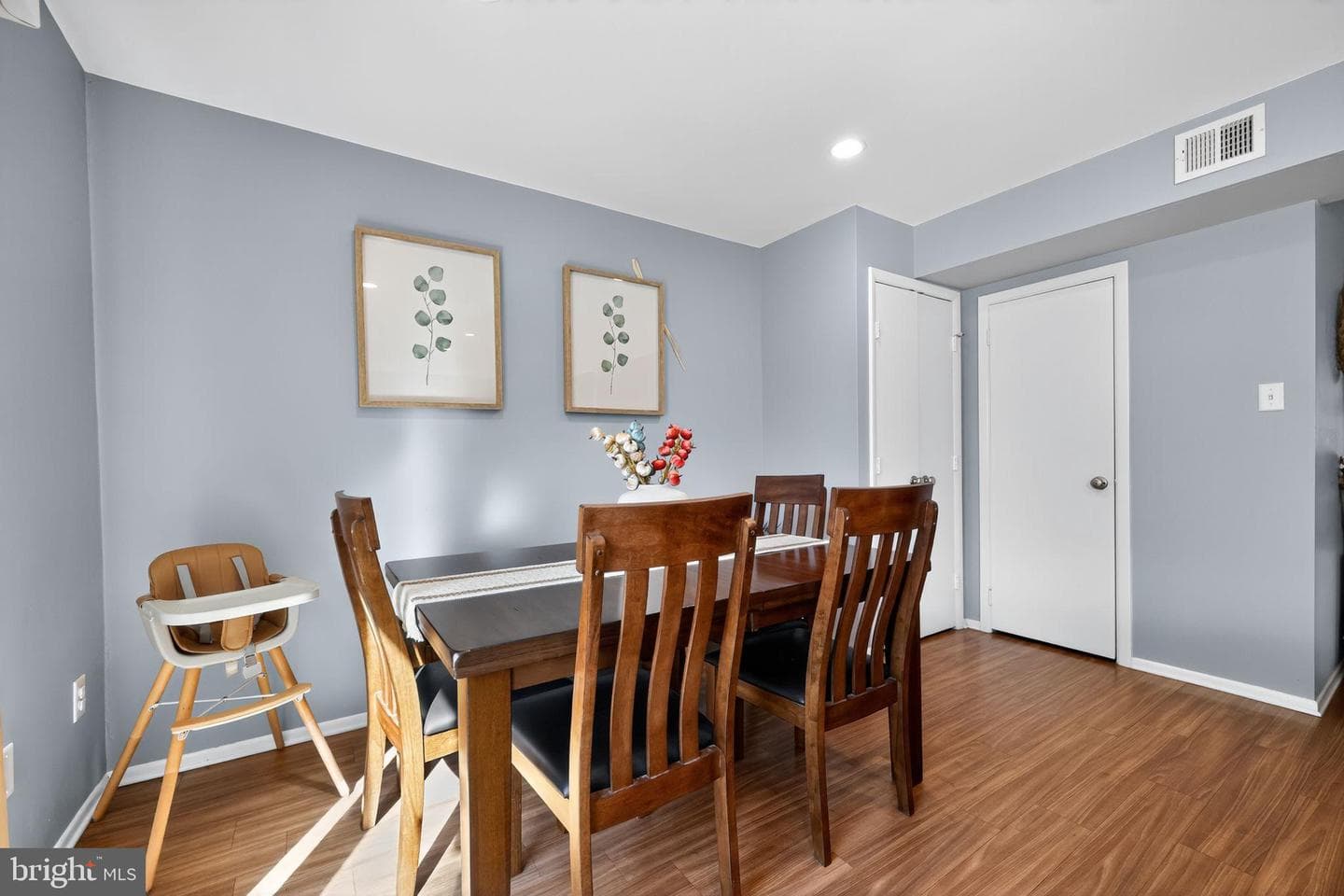 309 Woodside Circle photo 12