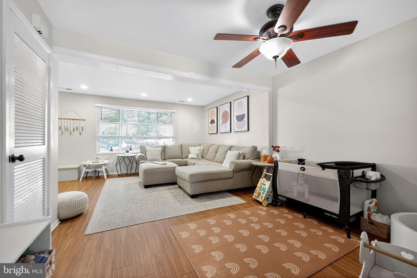 309 Woodside Circle photo 5