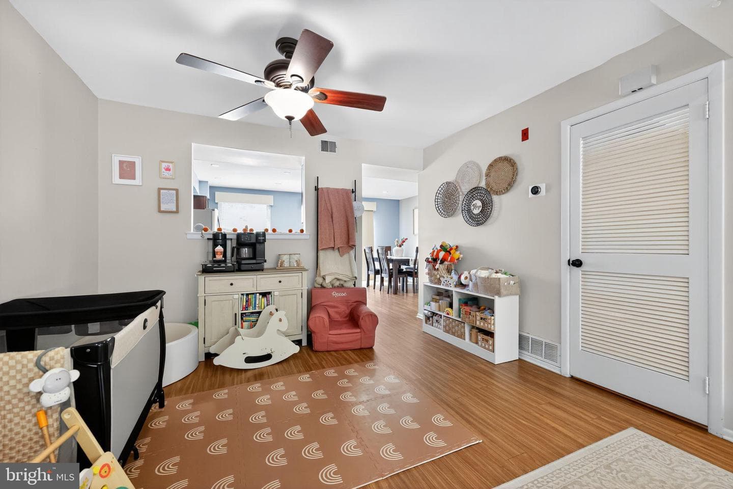 309 Woodside Circle photo 6