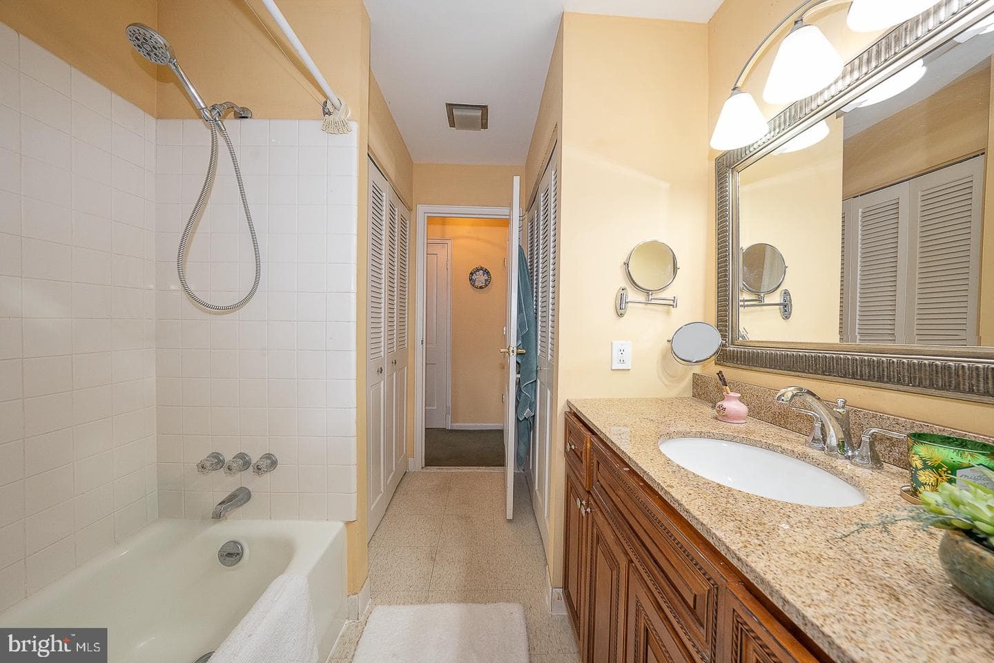 449 W Montgomery Avenue #201 photo 26