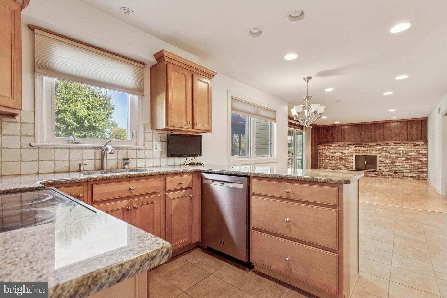 1511 Susan Drive photo 7