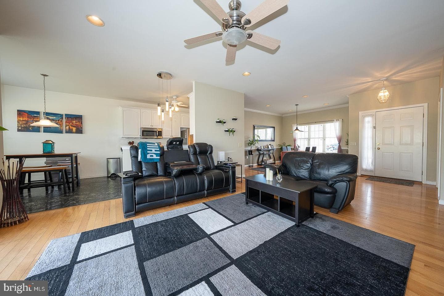 305 Summer Hill Drive photo 10