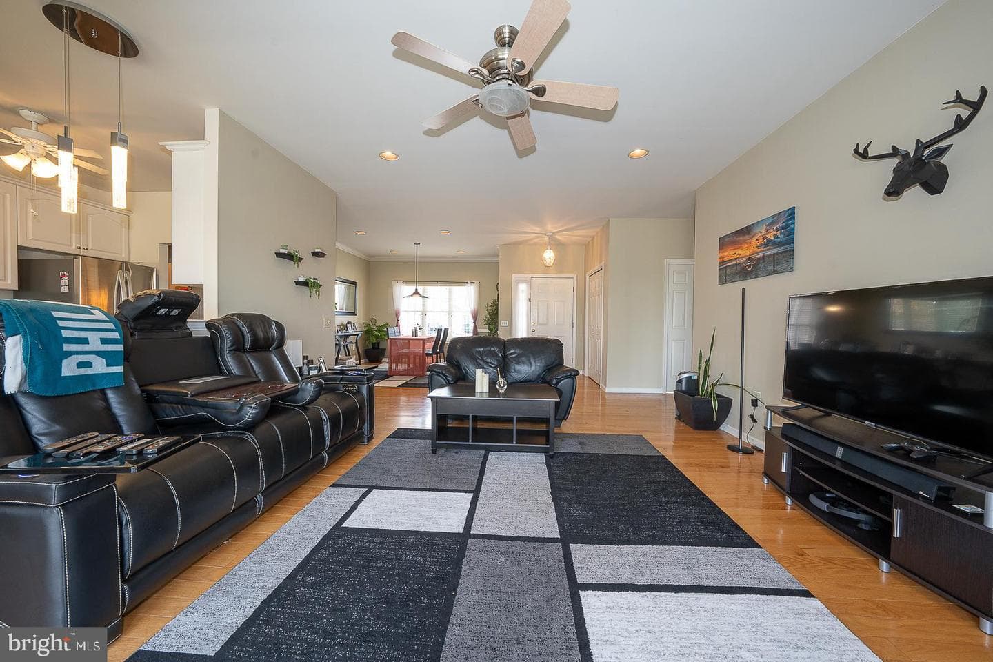 305 Summer Hill Drive photo 11