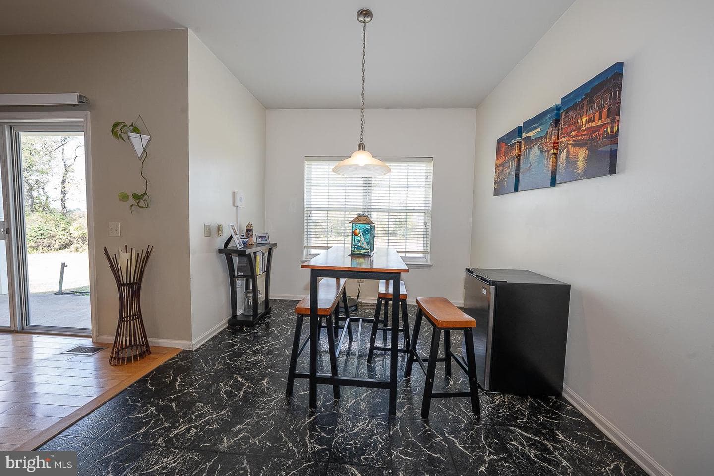 305 Summer Hill Drive photo 13