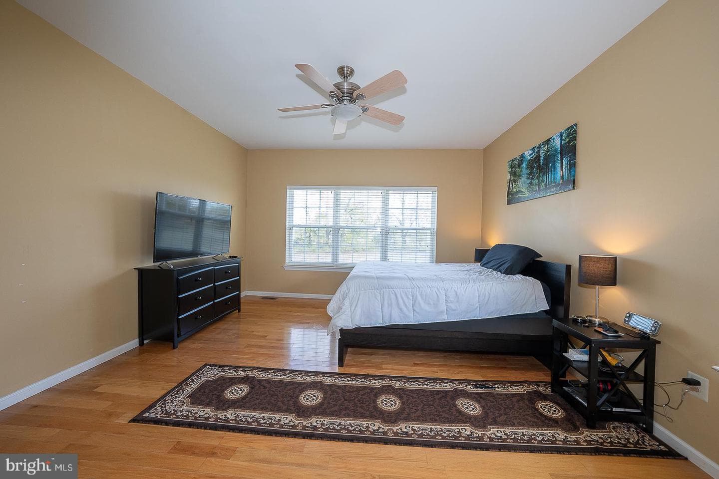 305 Summer Hill Drive photo 18