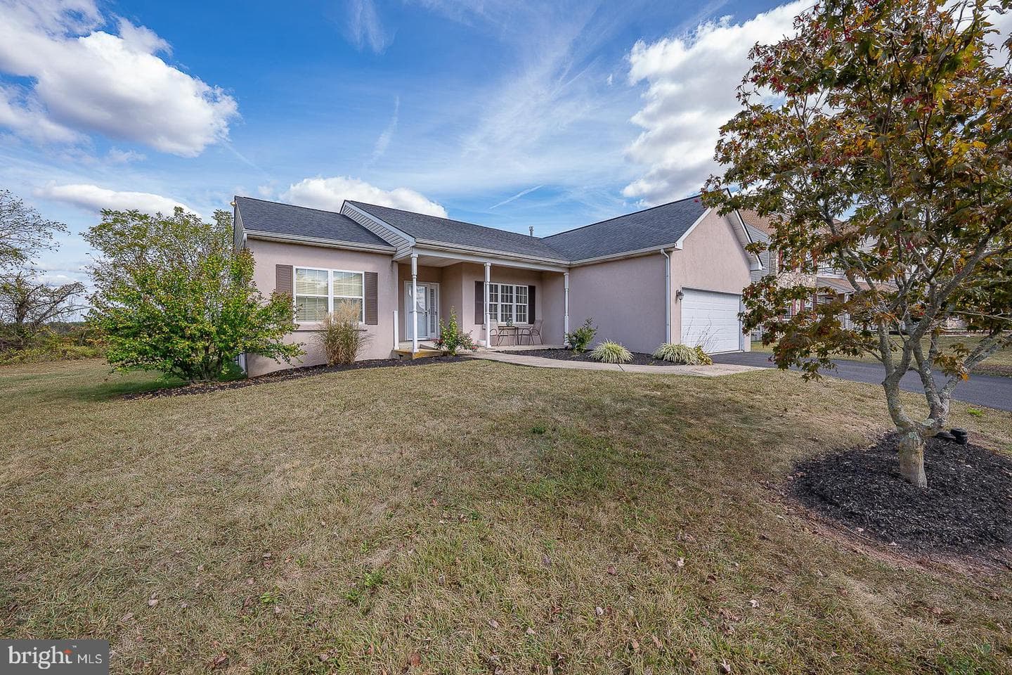 305 Summer Hill Drive photo 2