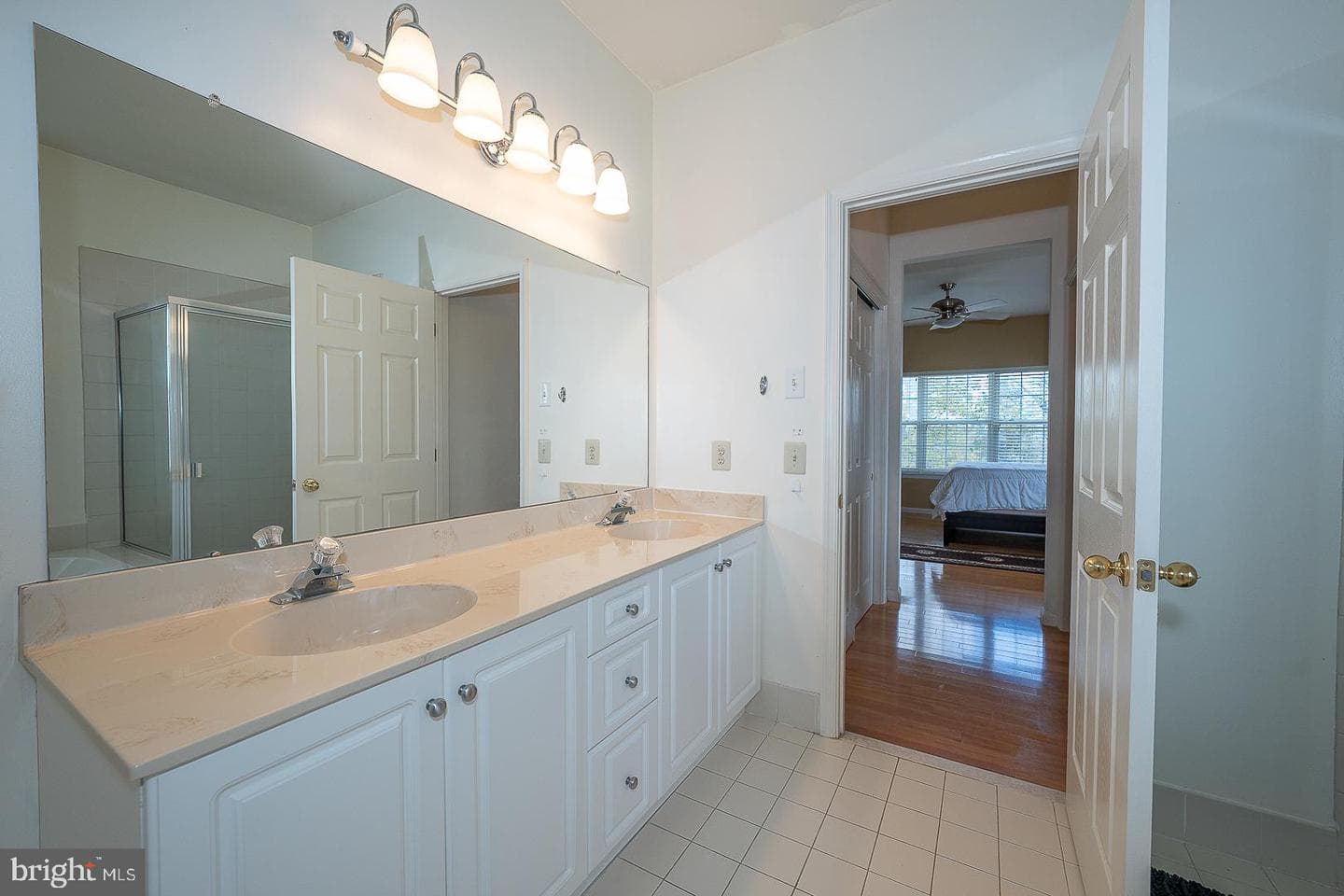 305 Summer Hill Drive photo 23