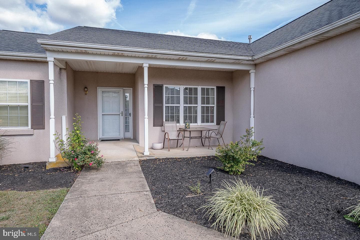 305 Summer Hill Drive photo 3