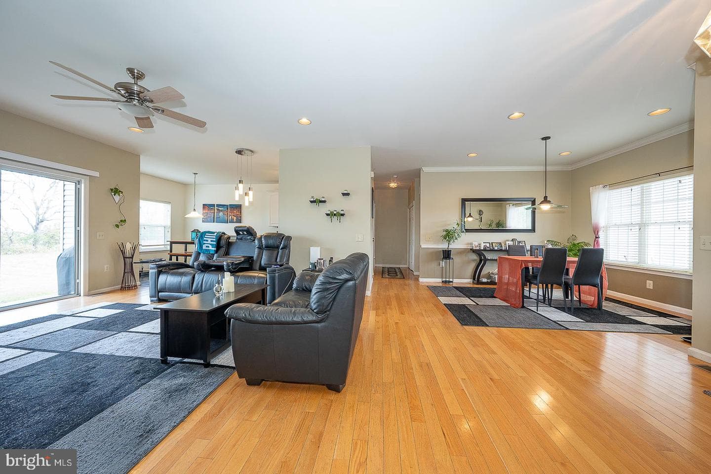 305 Summer Hill Drive photo 6