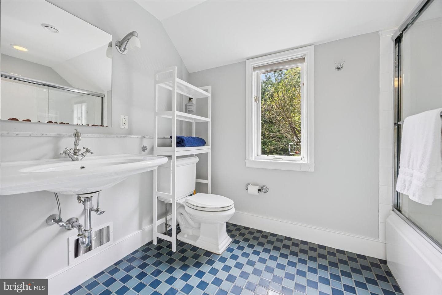 543 Avonwood Road photo 29