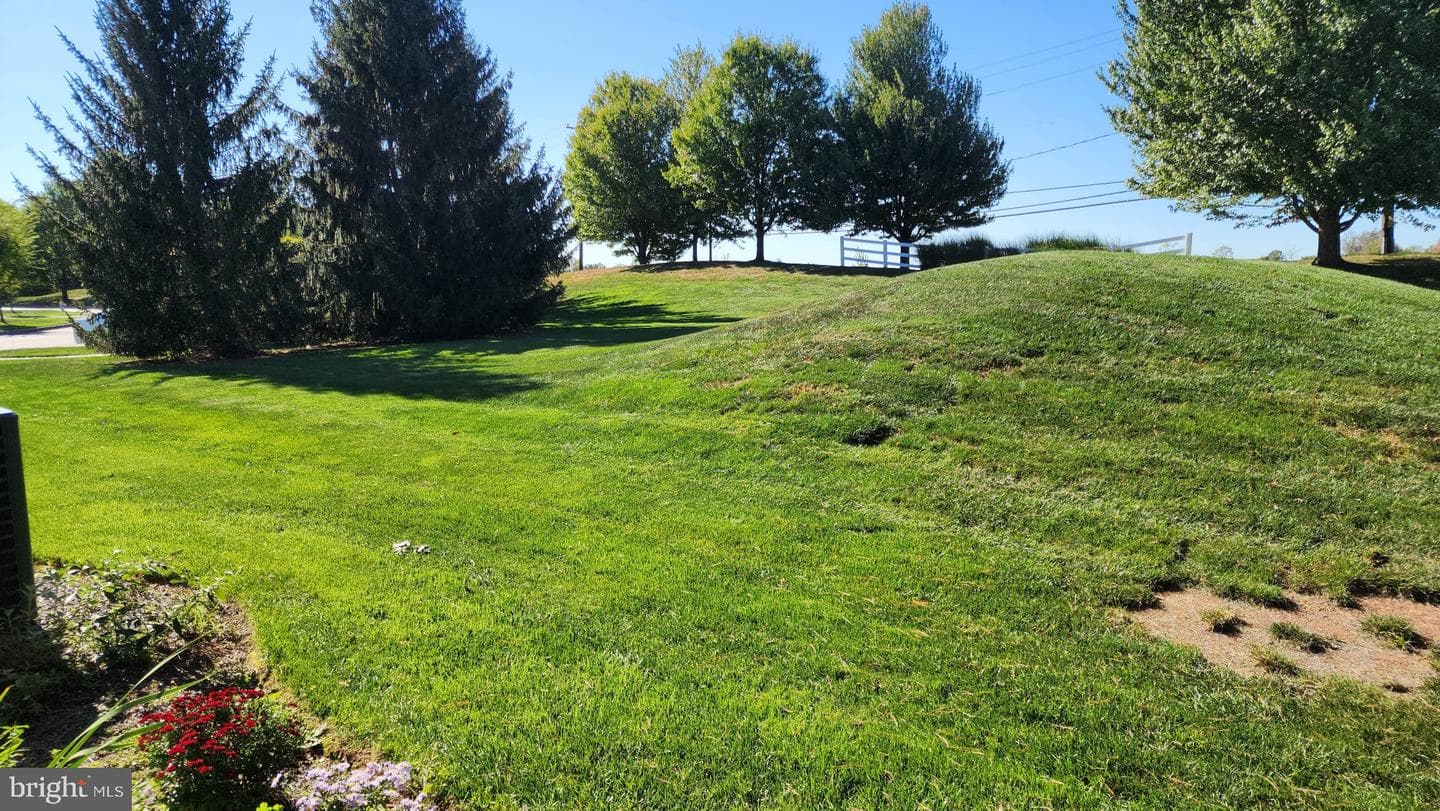 757 Village Avenue photo 39