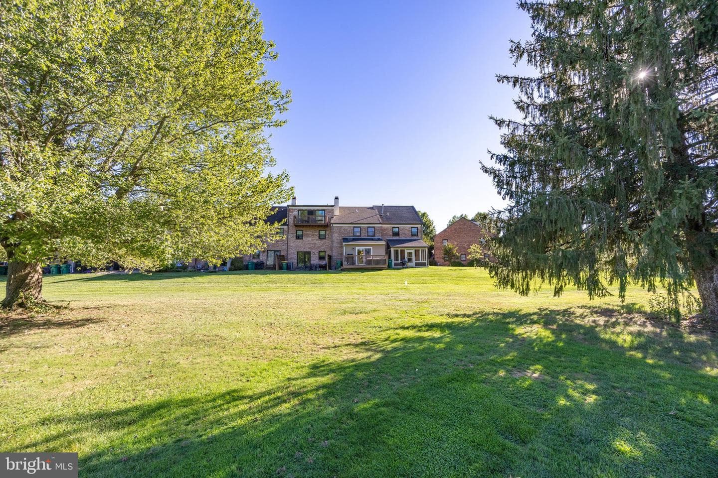 135 Winged Foot Court photo 37