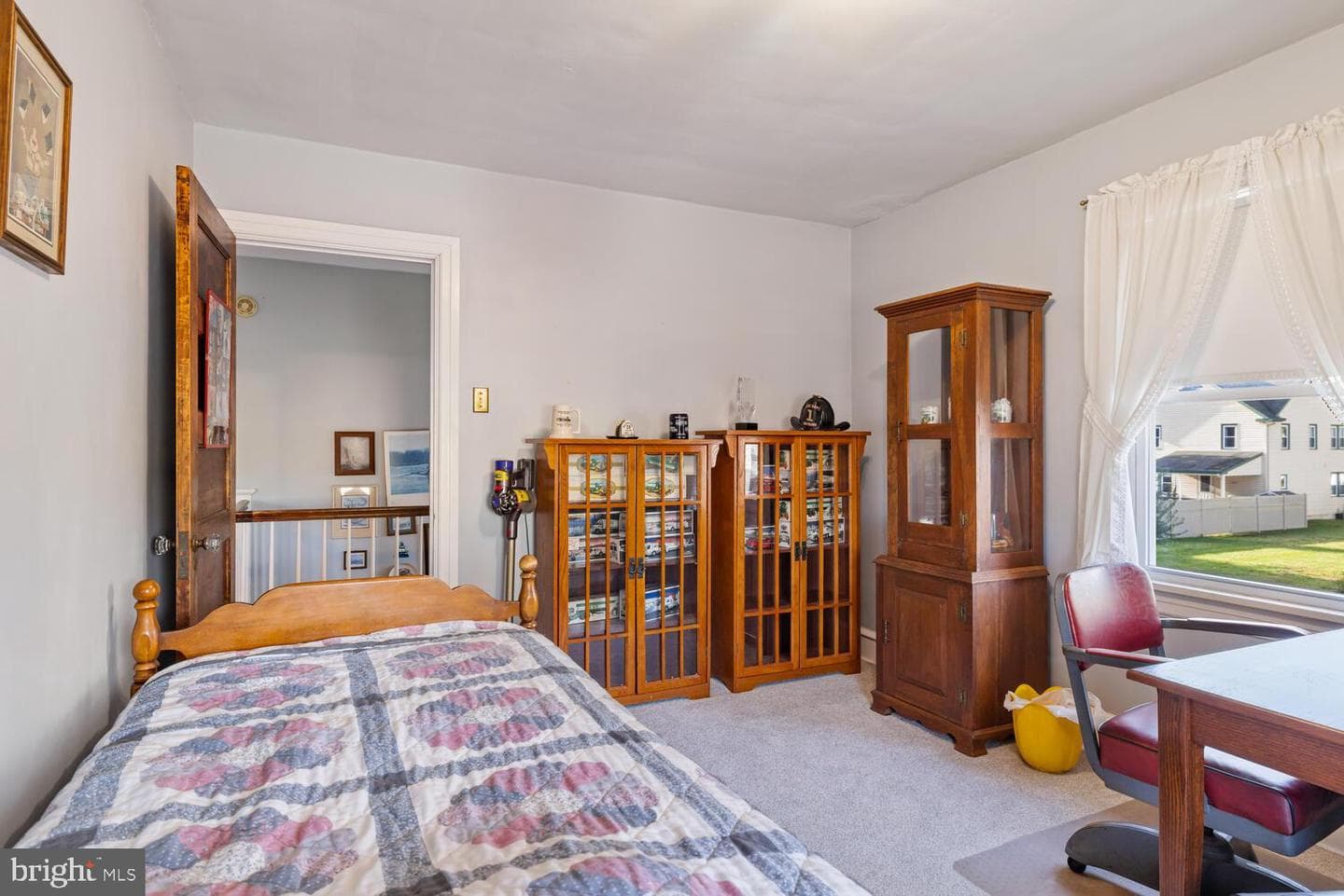 47 Fairview Avenue photo 12