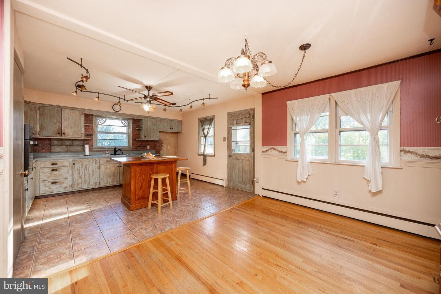 2264 Horseshoe Drive photo 11