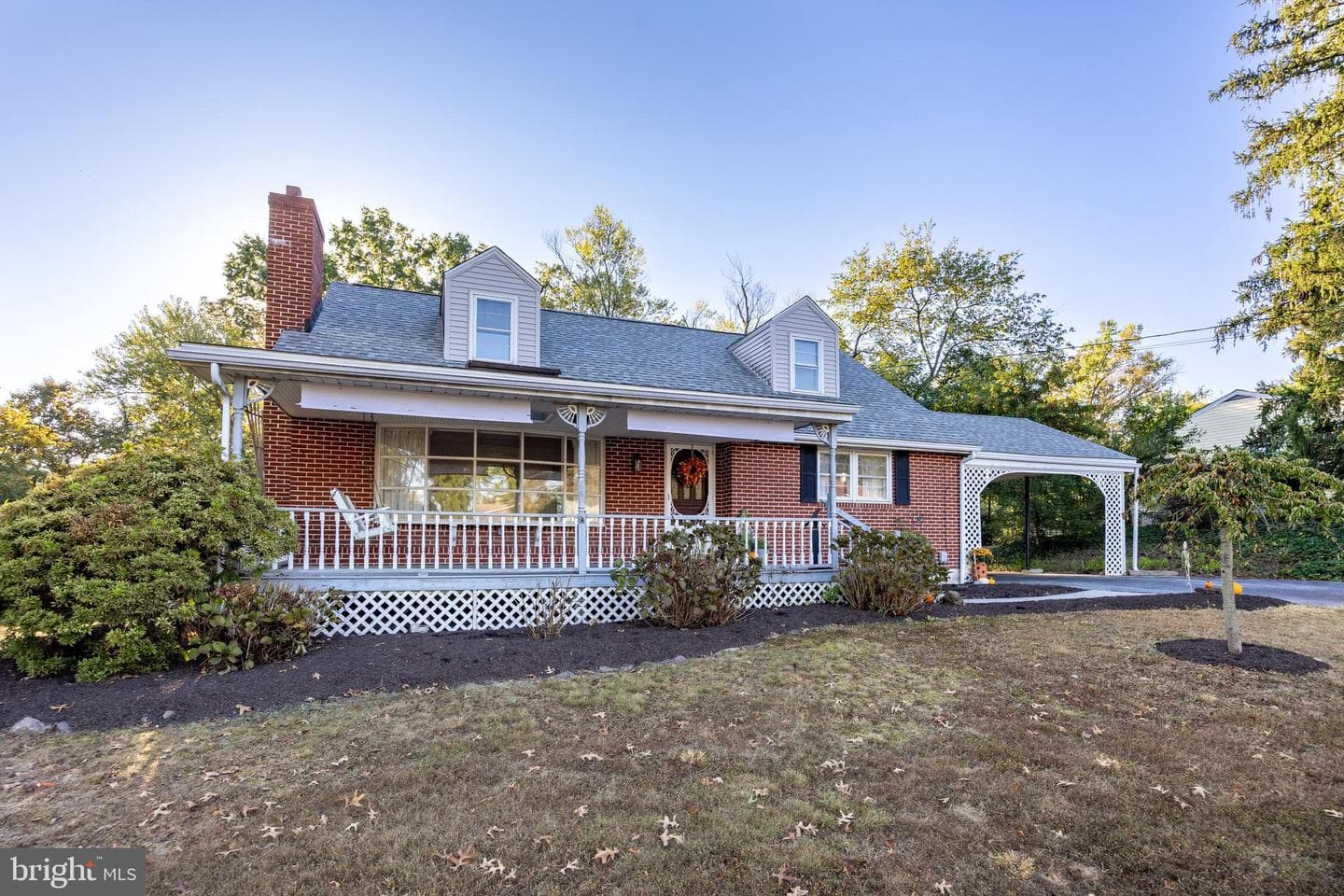 2264 Horseshoe Drive photo 2