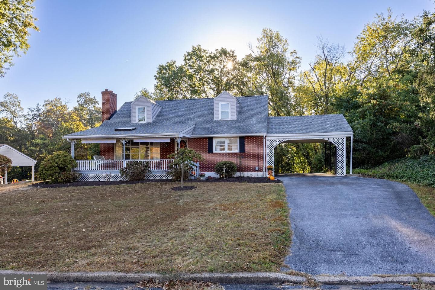 2264 Horseshoe Drive photo 3