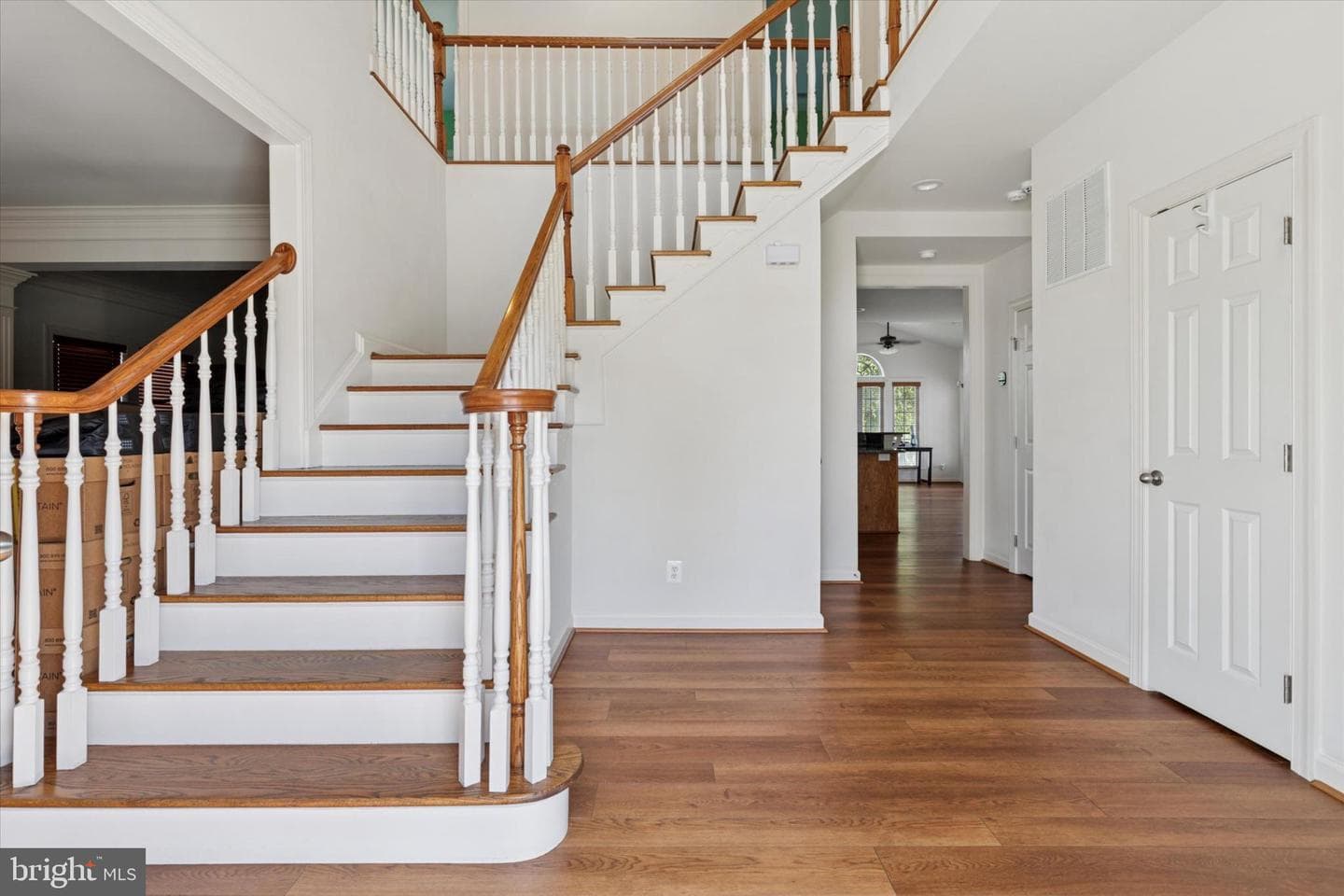 54 Bryce Way photo 4
