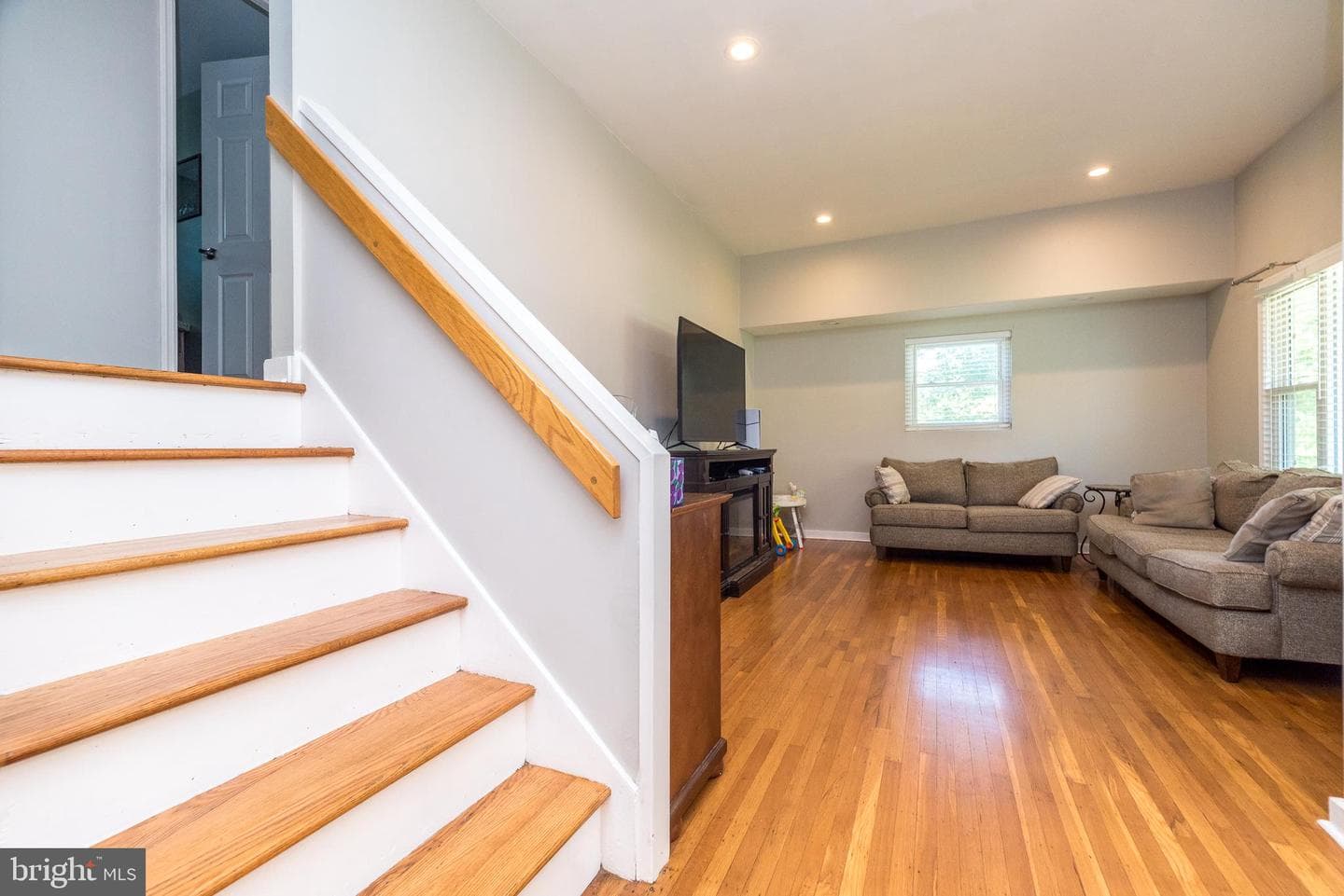 2812 Meyer Avenue photo 10