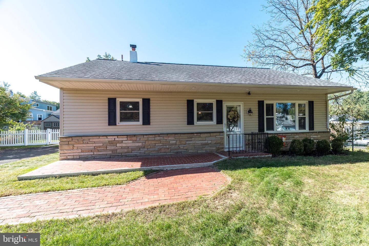 2812 Meyer Avenue photo 3