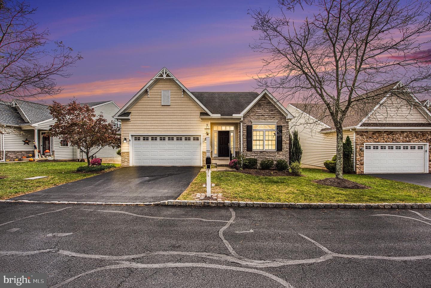4388 Buttercup Circle photo 2