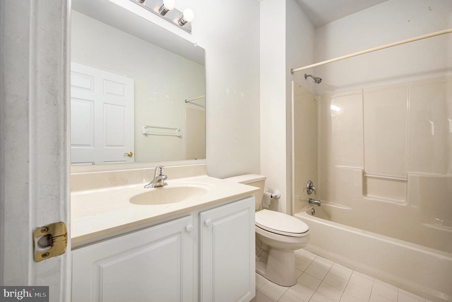 4388 Buttercup Circle photo 31