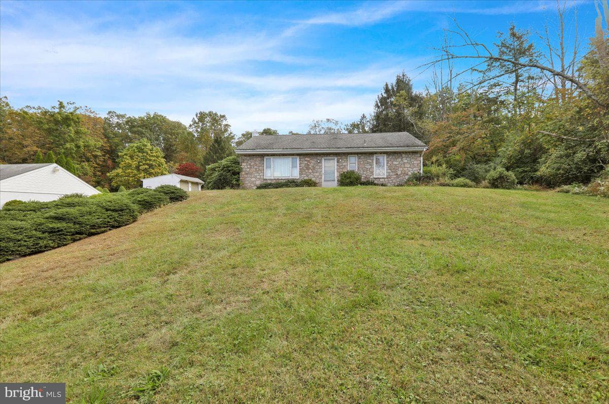 3769 Geryville Pike photo 3