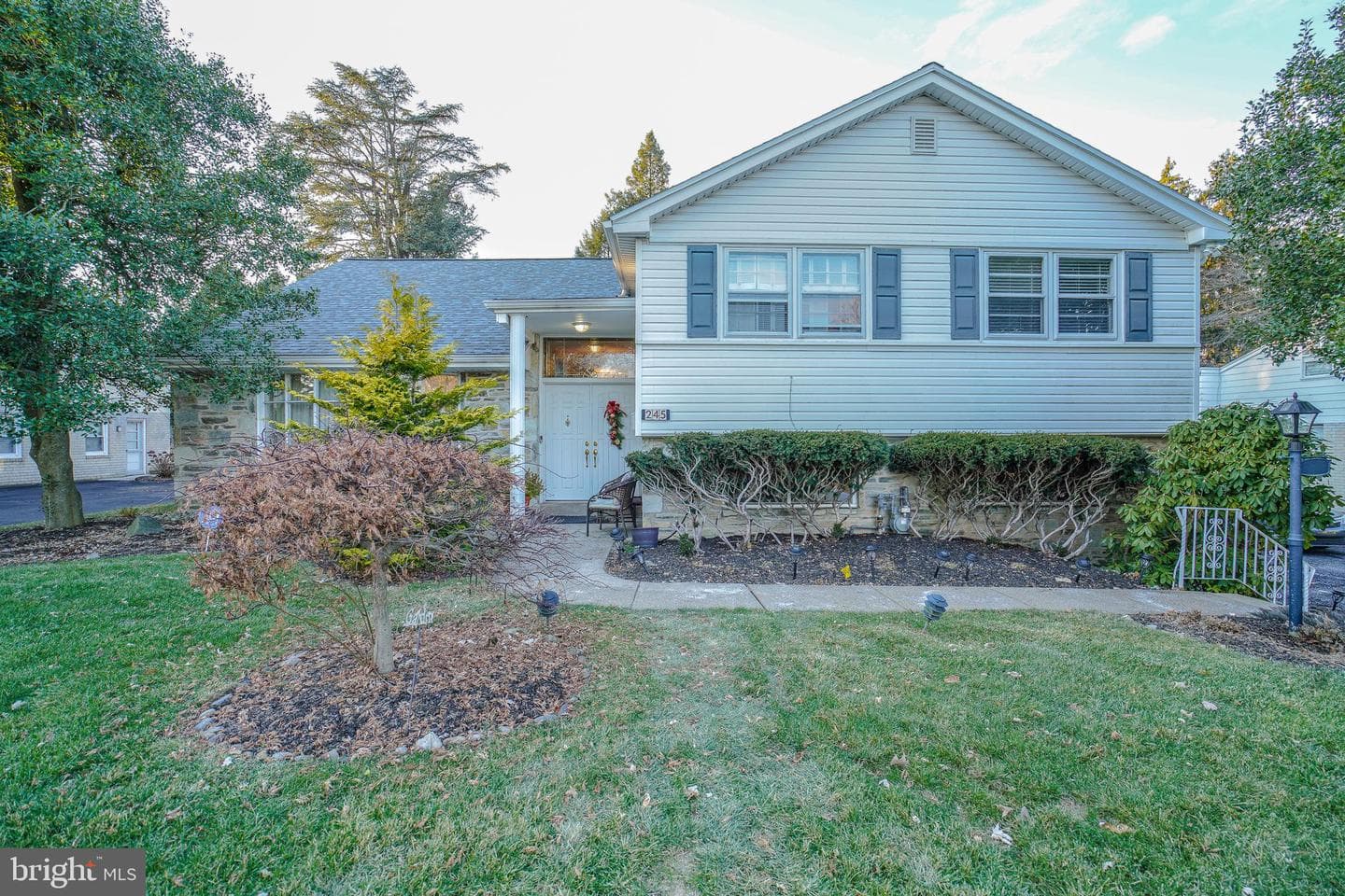 245 Barclay Circle photo 2