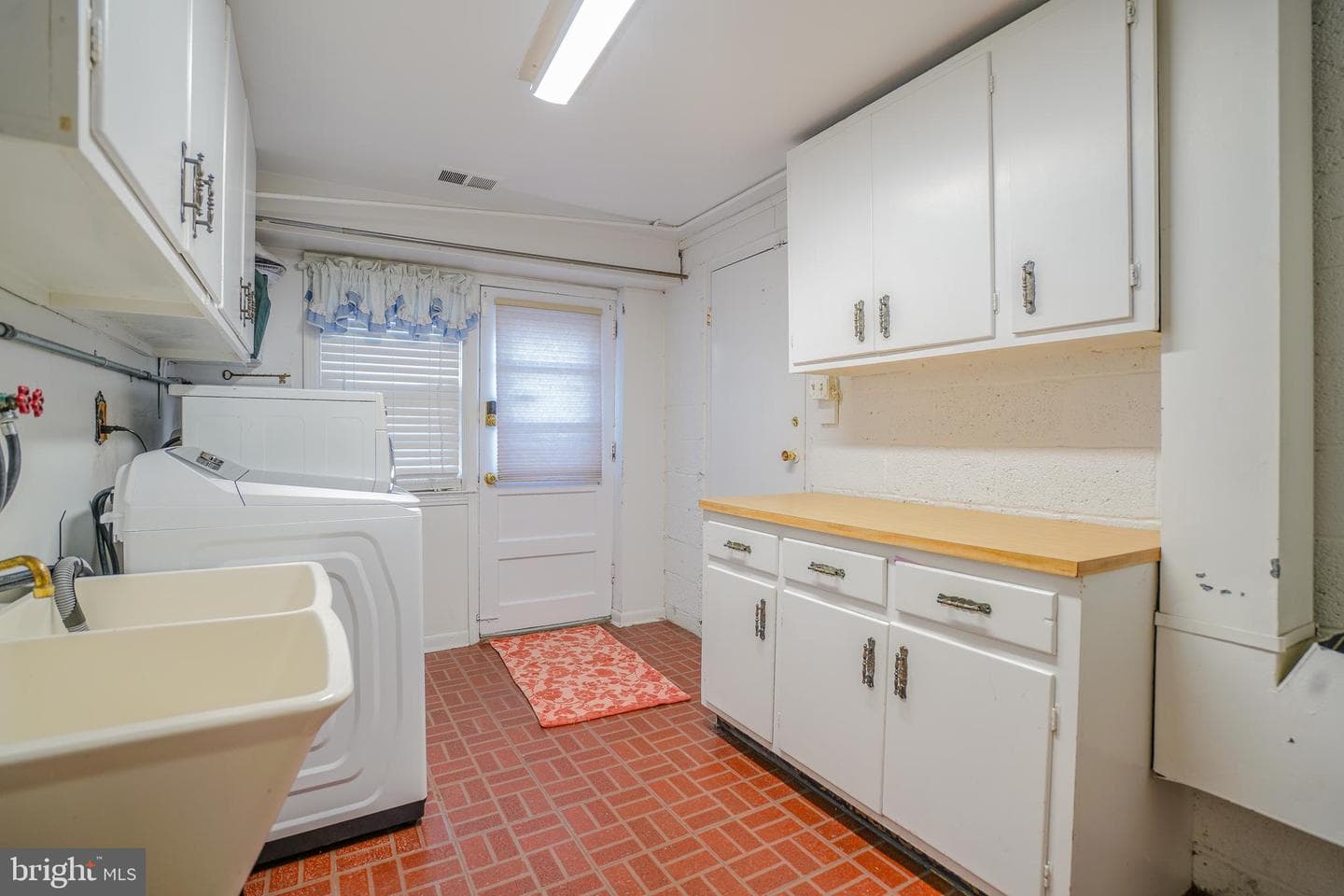 245 Barclay Circle photo 33