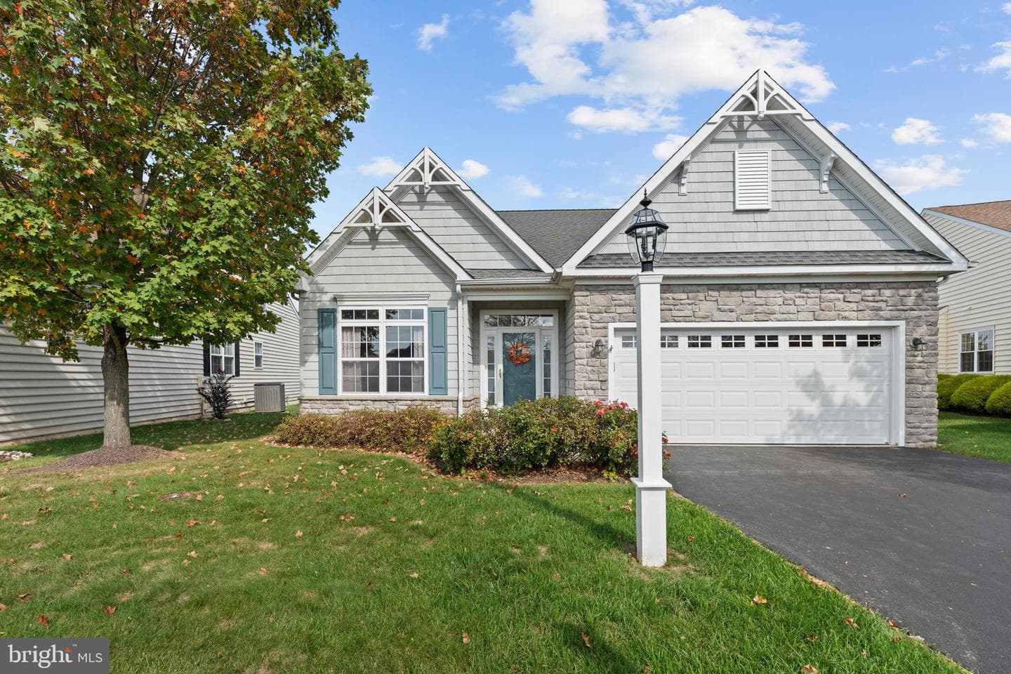 4389 Meadowridge Lane photo 1