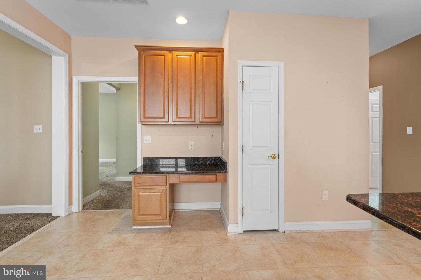 4389 Meadowridge Lane photo 12