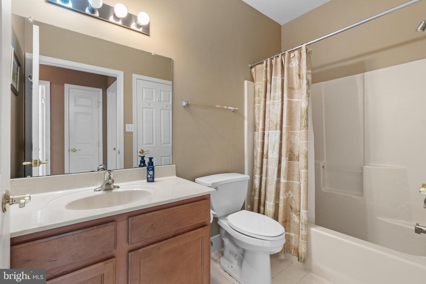 4389 Meadowridge Lane photo 25