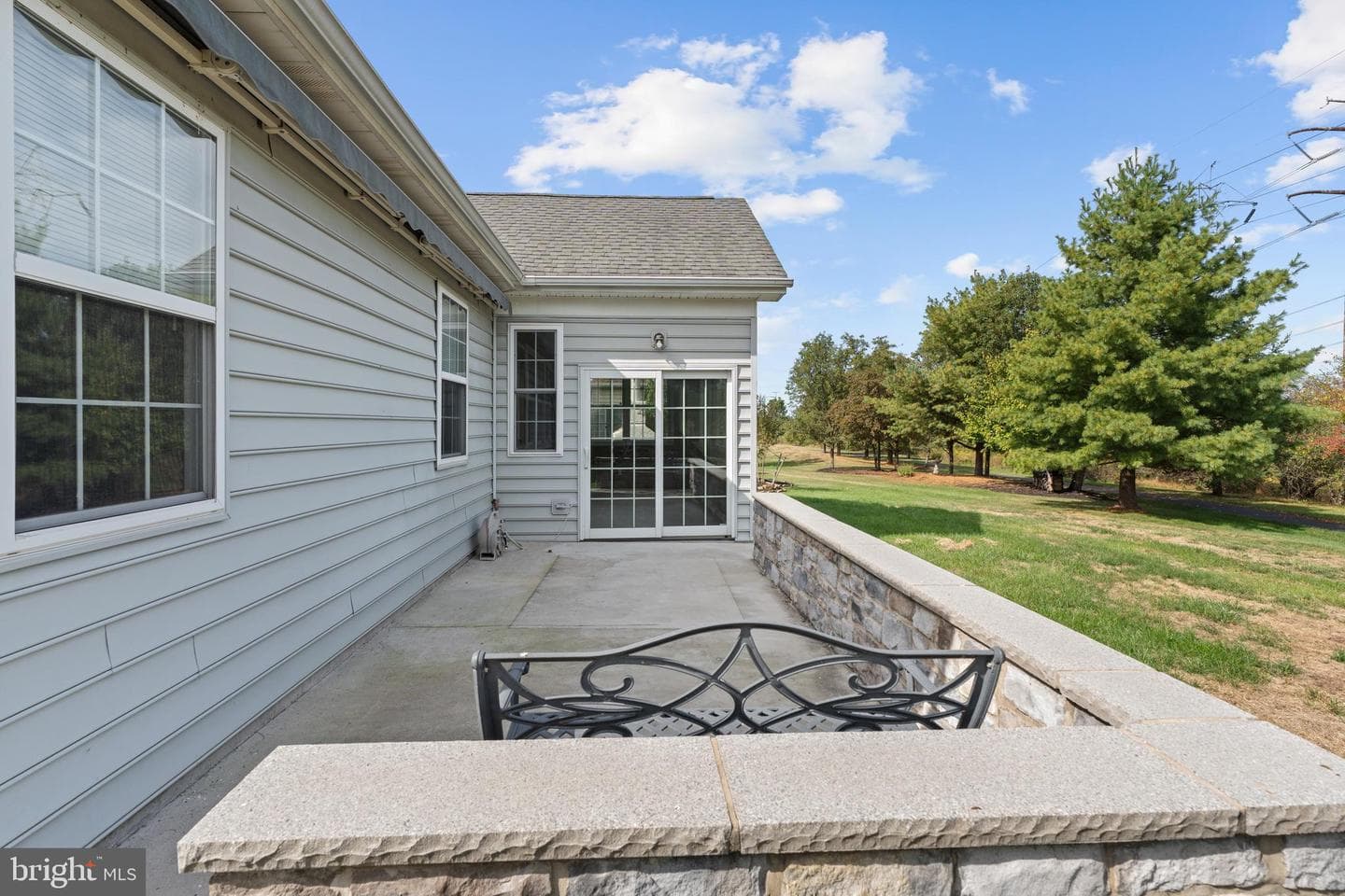 4389 Meadowridge Lane photo 3