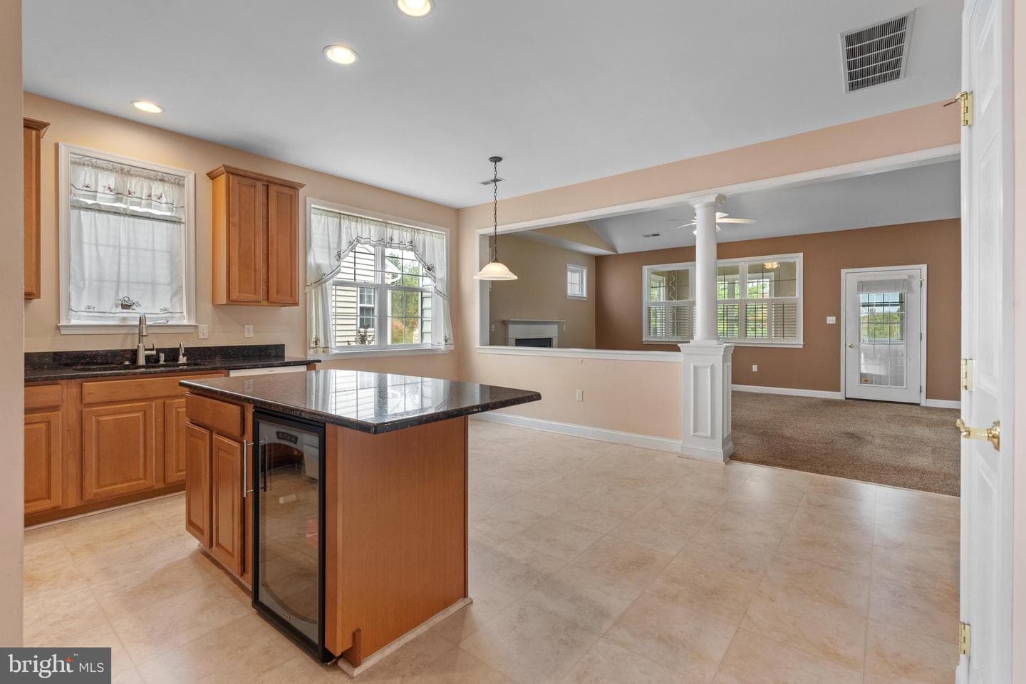 4389 Meadowridge Lane photo 9