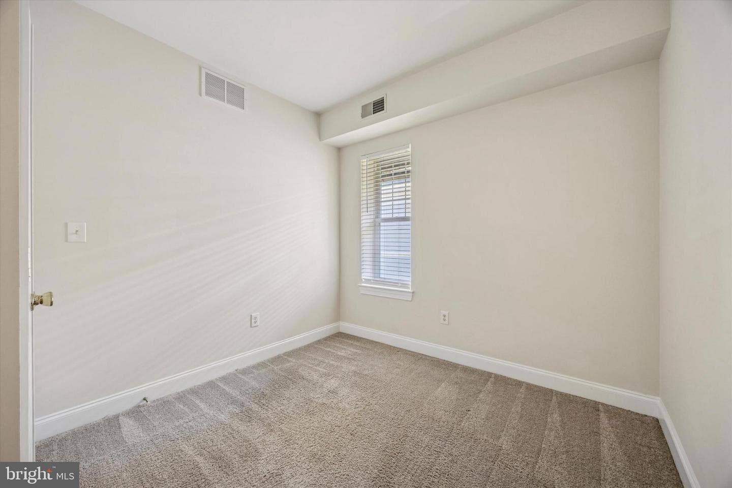 639 High Street photo 14