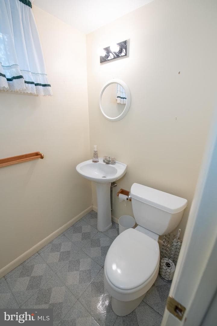 247 Leona Avenue photo 10