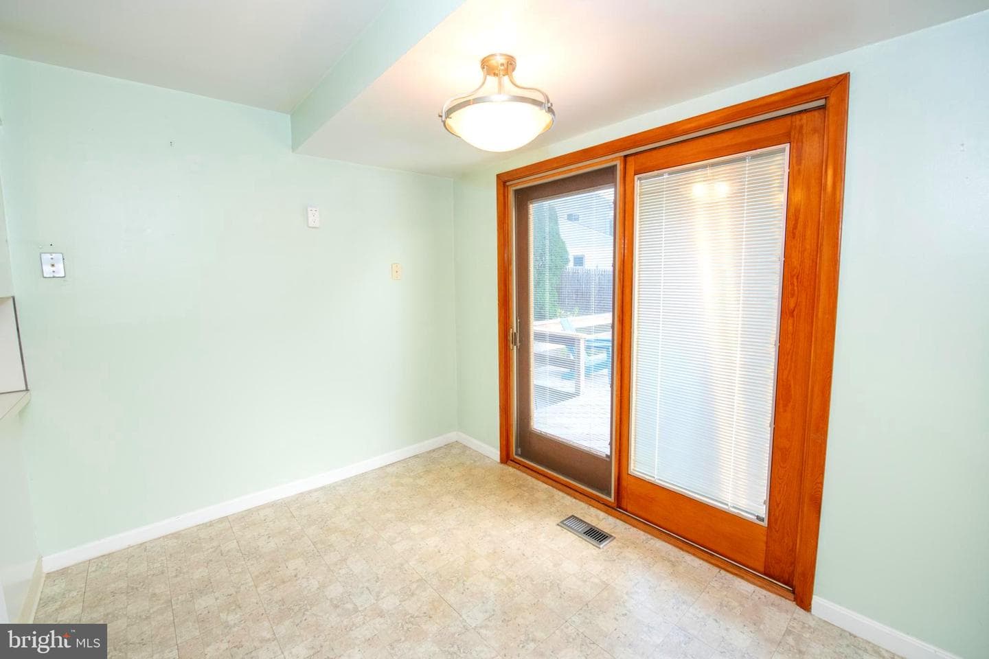 247 Leona Avenue photo 25