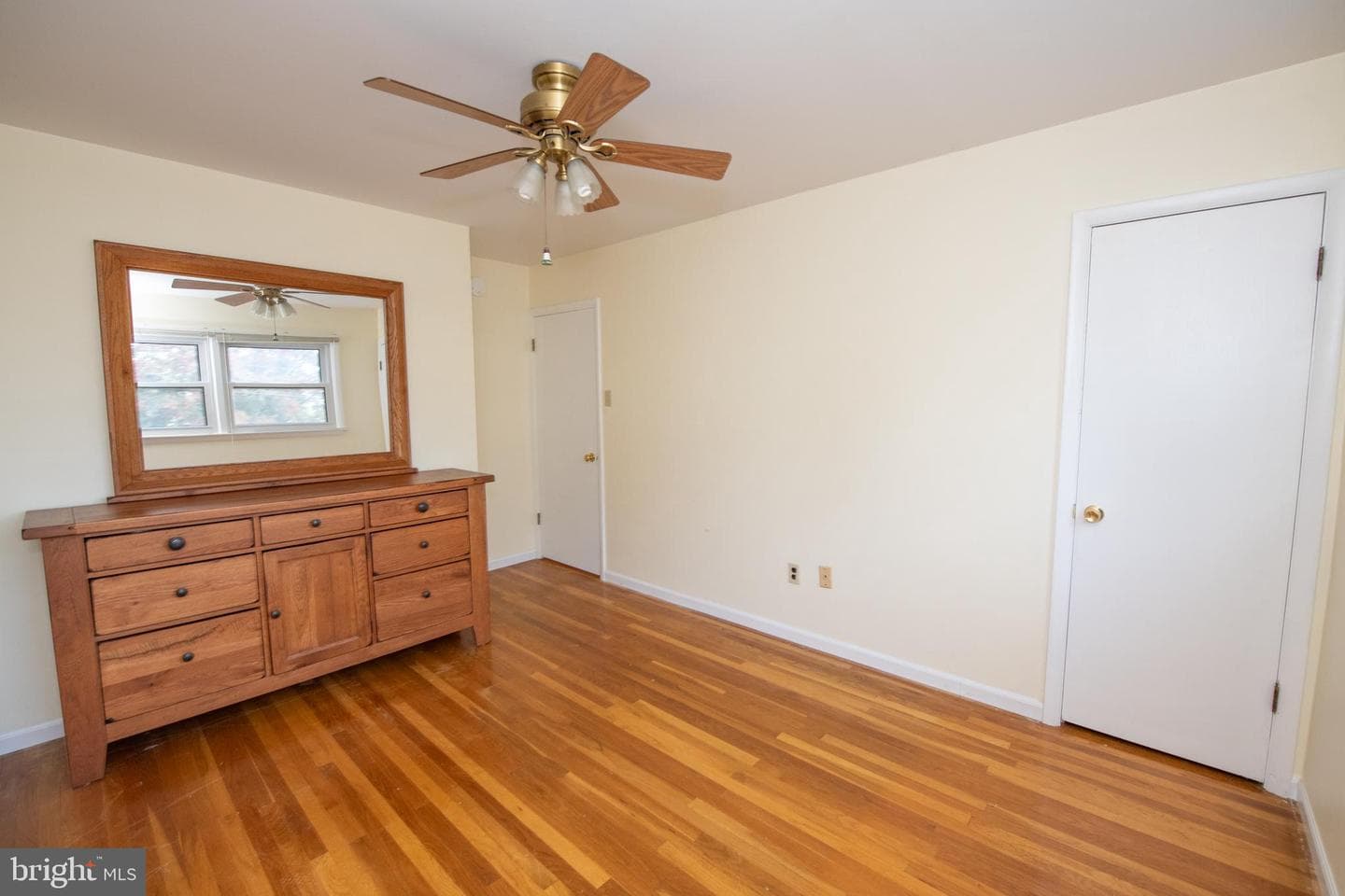 247 Leona Avenue photo 31
