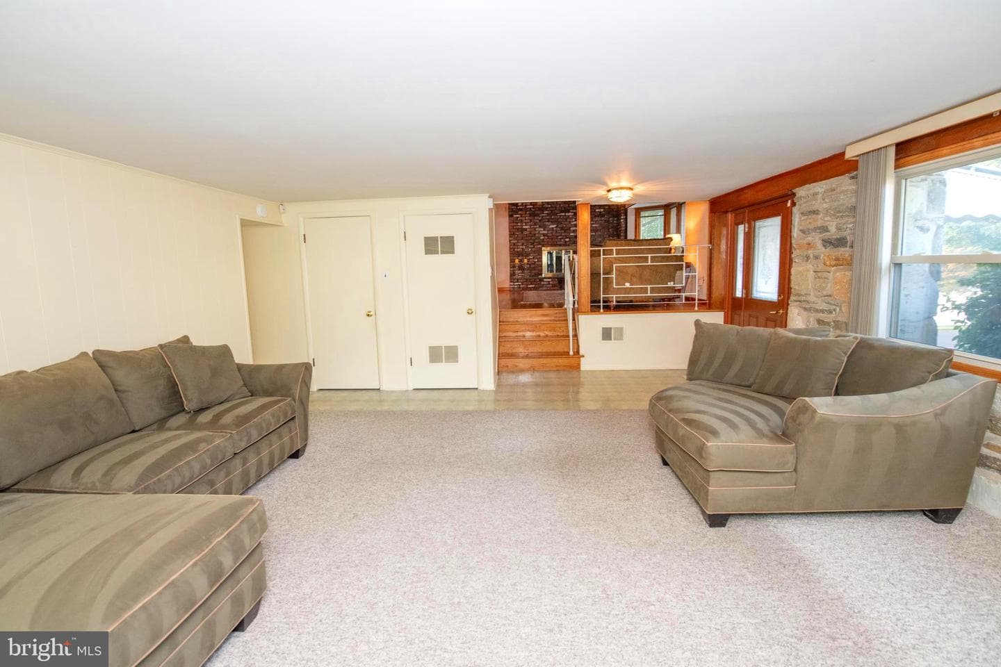 247 Leona Avenue photo 8