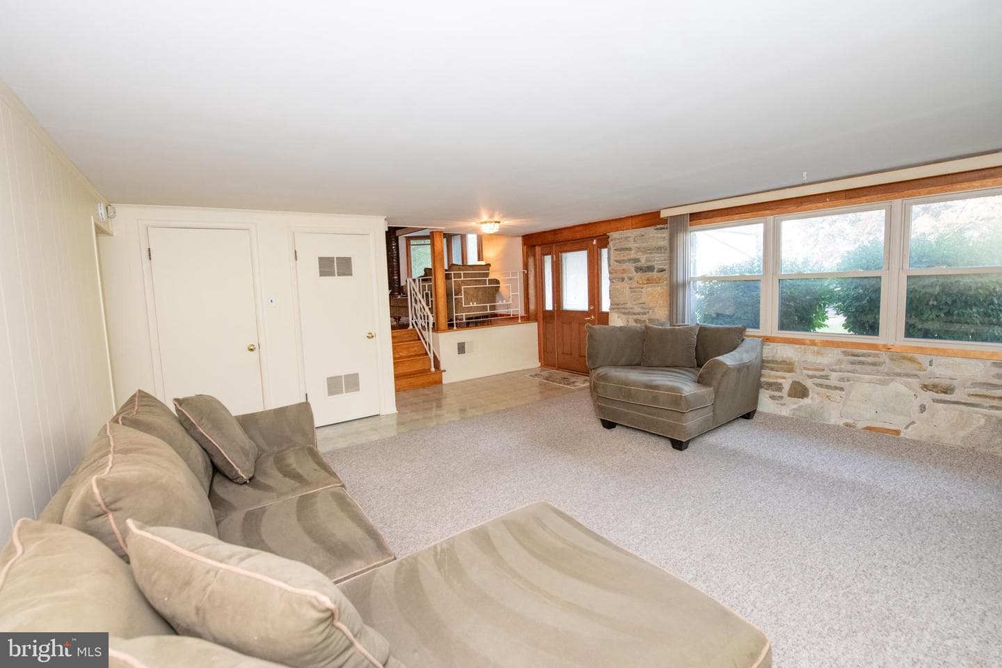 247 Leona Avenue photo 9